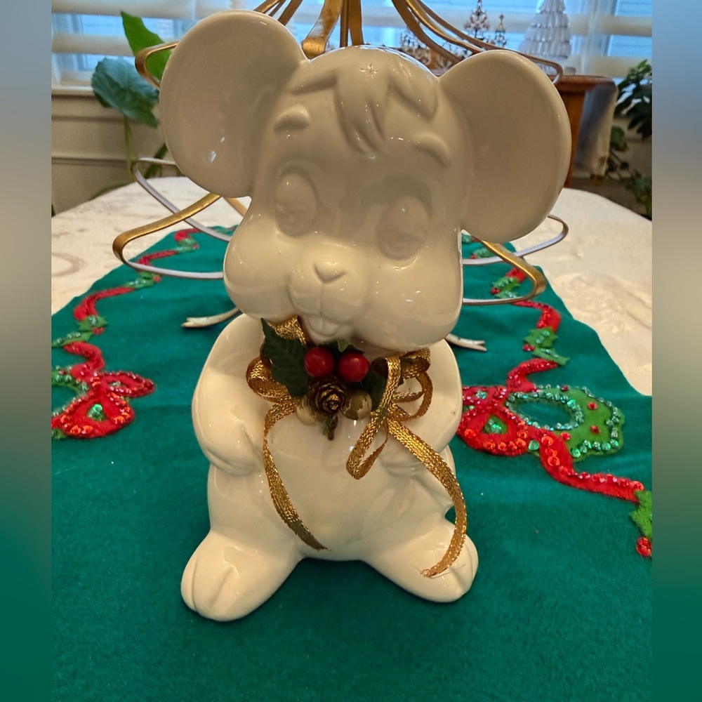 Vintage Flambro Christmas Mouse Figure
